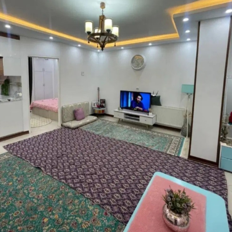 ۷۳متری،کم واحدی، مشاعات بینظیر، پارکینگ سندی.