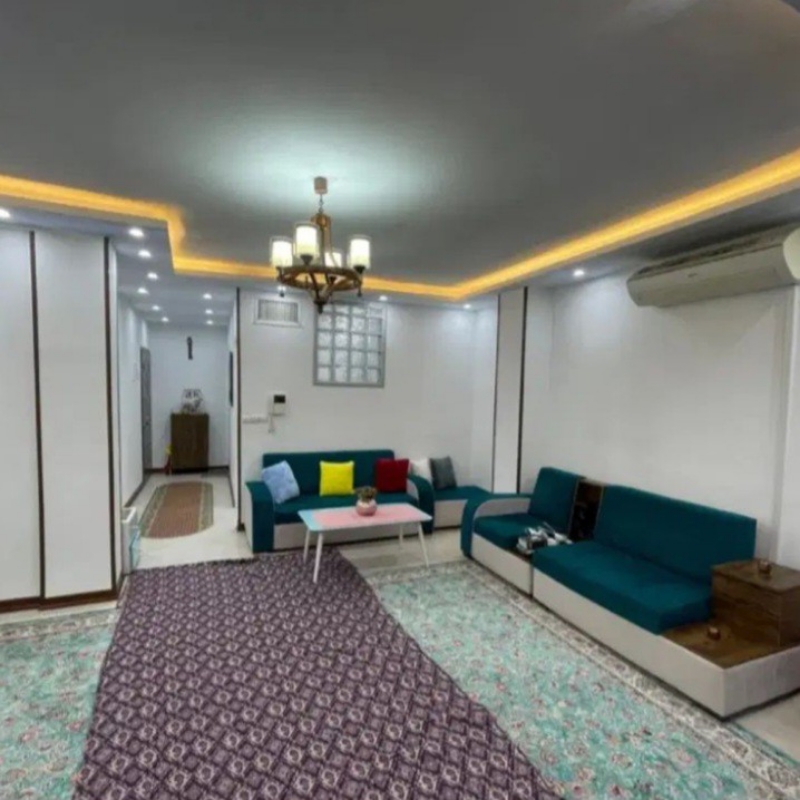 ۷۳متری،کم واحدی، مشاعات بینظیر، پارکینگ سندی.